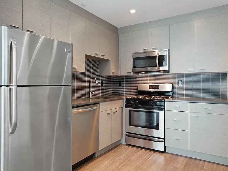 185 Avenue B #6D — Photo 10