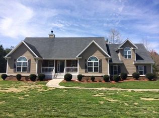 198 Kings Pointe Dr SW, Calhoun, GA 30701