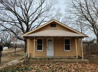 417 S Illinois St, Oxford, KS 67119