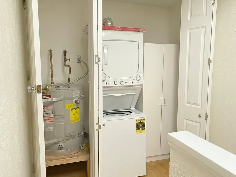 969 E Grant Pl — Photo 11