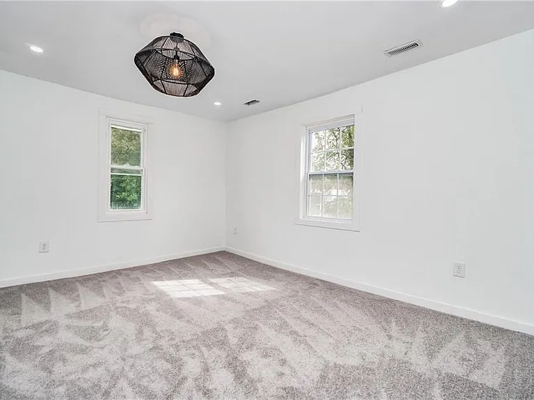 1603 Spotsylvania St — Photo 11