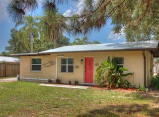 613 Shore Rd, Nokomis, FL 34275