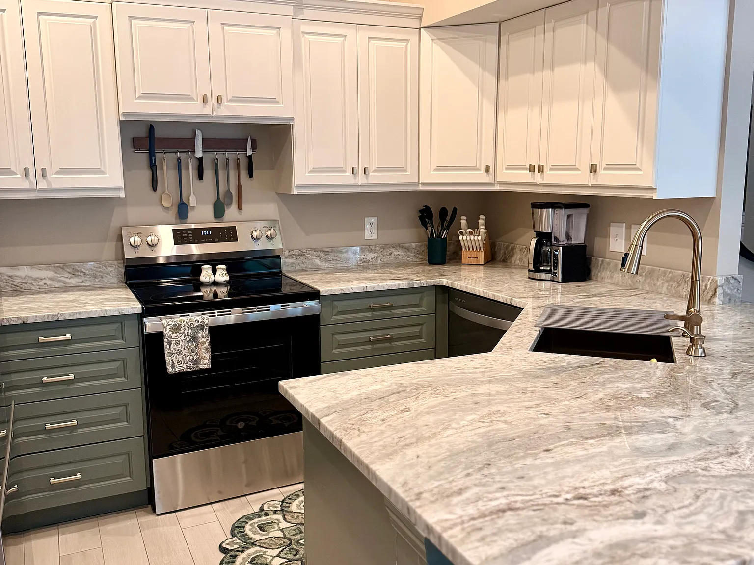 2 bed, 1543 sqft, $13,500 — Photo 3