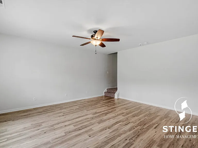 21 Chestnut St — Photo 14