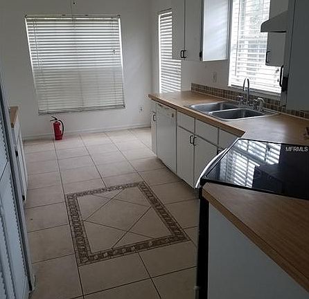 4th image of 9904 Dean Cove Ln