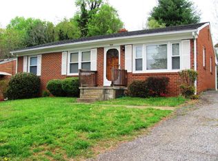 933 Stonewall Ct, Martinsville, VA 24112