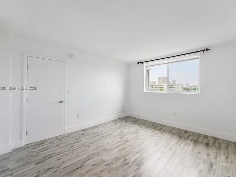 2851 Leonard Dr #J505 — Photo 7