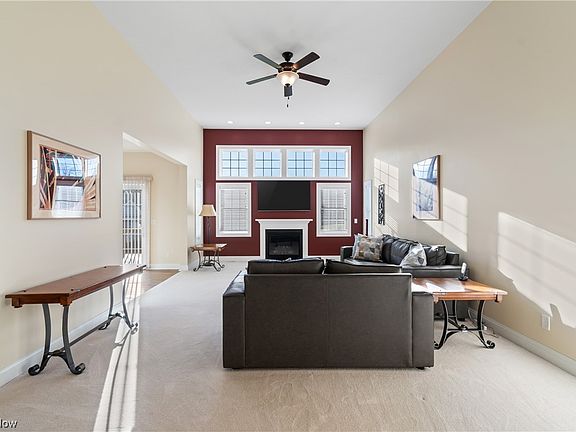 3rd image of 337 Alexis Ln