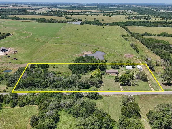 2565 SW Adams Rd, Towanda, KS 67144