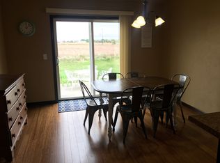 512 W Elm Dr, Little Chute, WI 54140