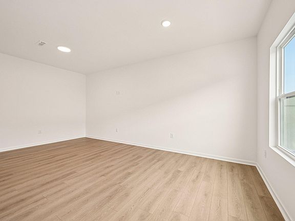 3rd image of 610 Rosy Ct #329