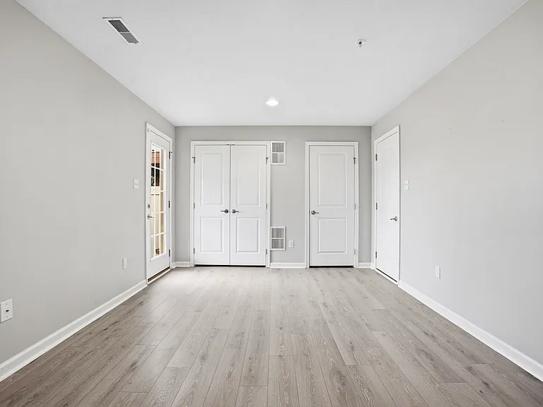 404 Aprilmae Way — Photo 33
