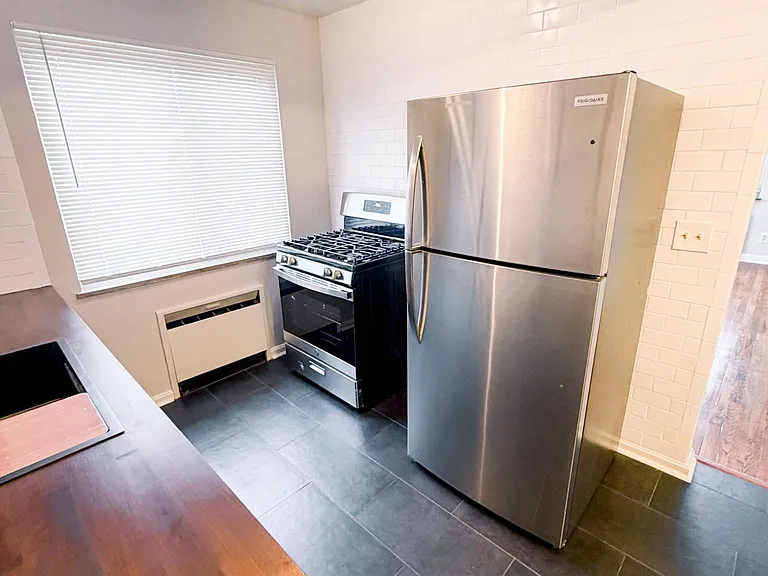 3914 E Gatewood Ln #2 — Photo 4