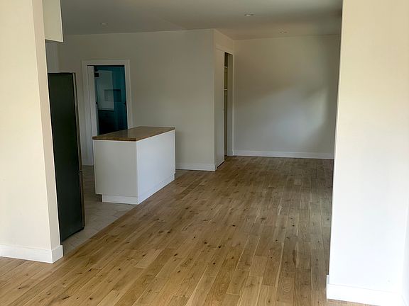 4th image of 625 Micheltorena St