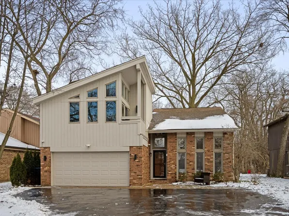 1517 Landwehr Rd, Northbrook, IL 60062