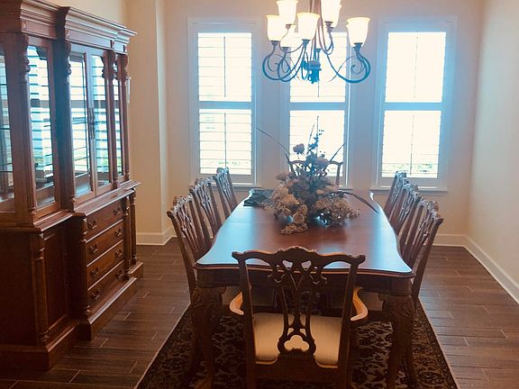 4th image of 3028 MONTILLA Drive