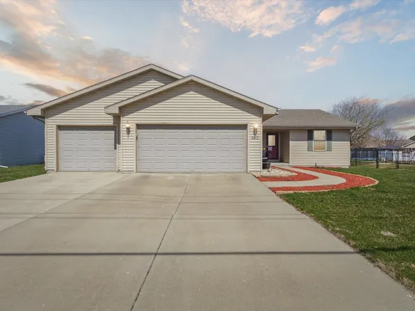 4415 E Rotamer Rd, Janesville, WI 53546