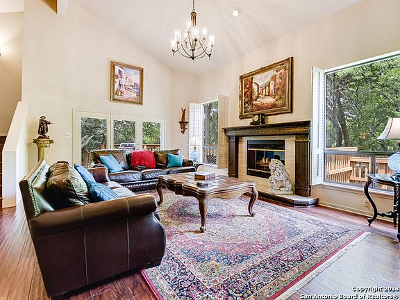 3rd image of 10902 Wellsprings Cir
