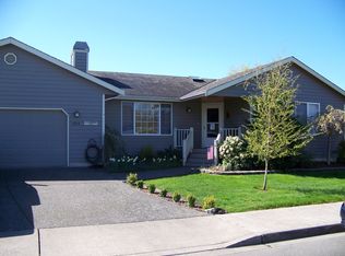 1204 Cherry Pl, Mount Vernon, WA 98273