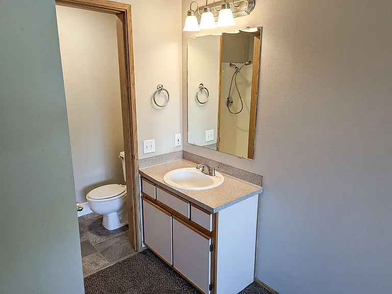 Silverwood Apartments — Photo 28