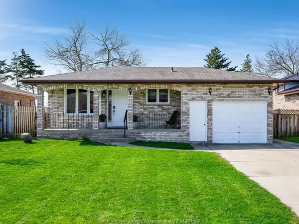 237 Murray St, Kingsville, ON N9Y 3R7