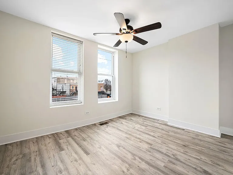 2756 W Monroe St #CH — Photo 10