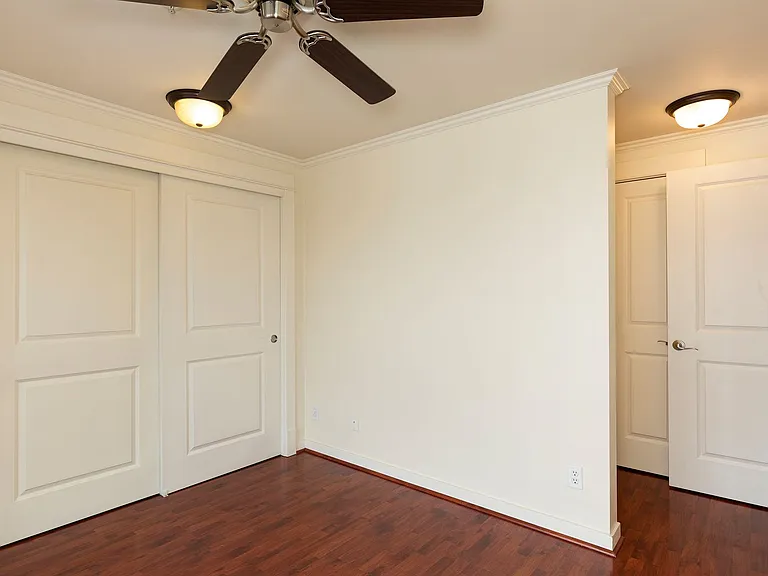 Howard Park Apartments — Photo 38