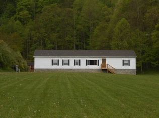 355 Terry Dr, Richlands, VA 24641