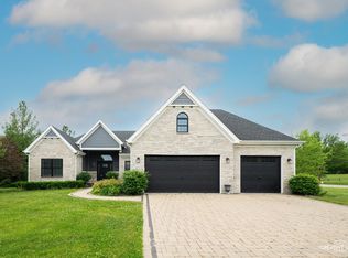 673 Greenfield Rd, Sugar Grove, IL 60554