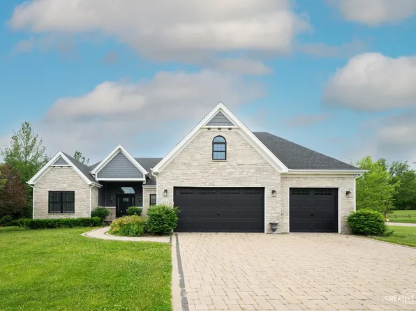 673 Greenfield Rd, Sugar Grove, IL 60554