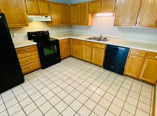 1290 Milligan Hwy #N, Johnson City, TN 37601