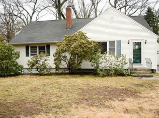 15 Sherwood Rd, Swampscott, MA 01907