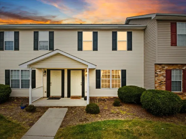 866 Patrick Henry Dr, Blacksburg, VA 24060