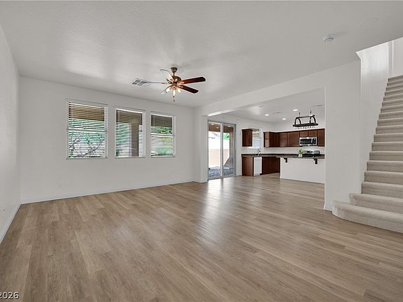 2nd image of 771 White Dogwood Ct