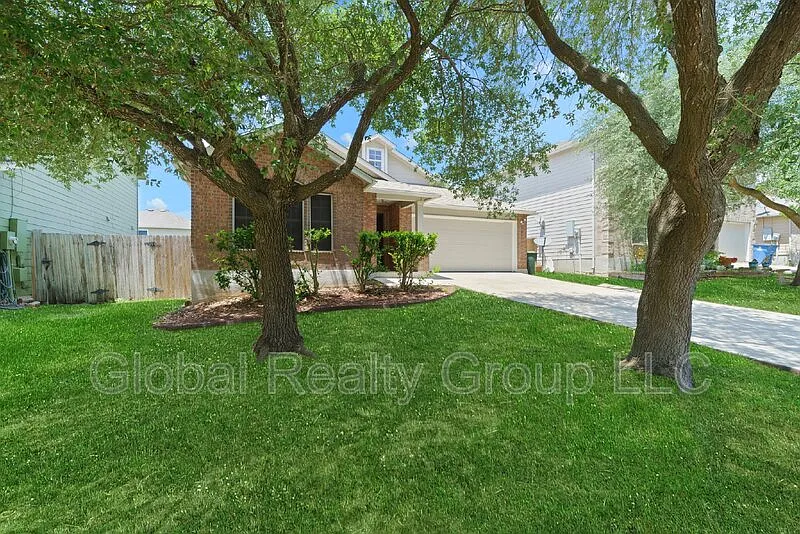 3 bed, 2.0 bath, 1549 sqft, $1,750 — Photo 3