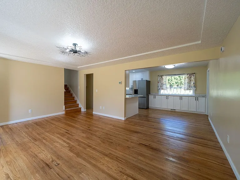 7700 SE 262nd Ave — Photo 8