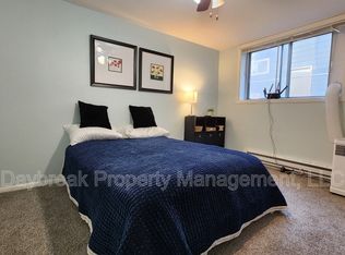 1258 10th St N APT 3, Fargo, ND 58102