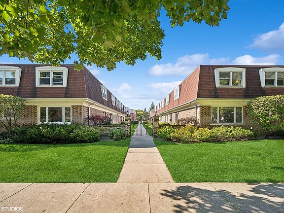 2nd image of 6956 N Oakley Ave #12