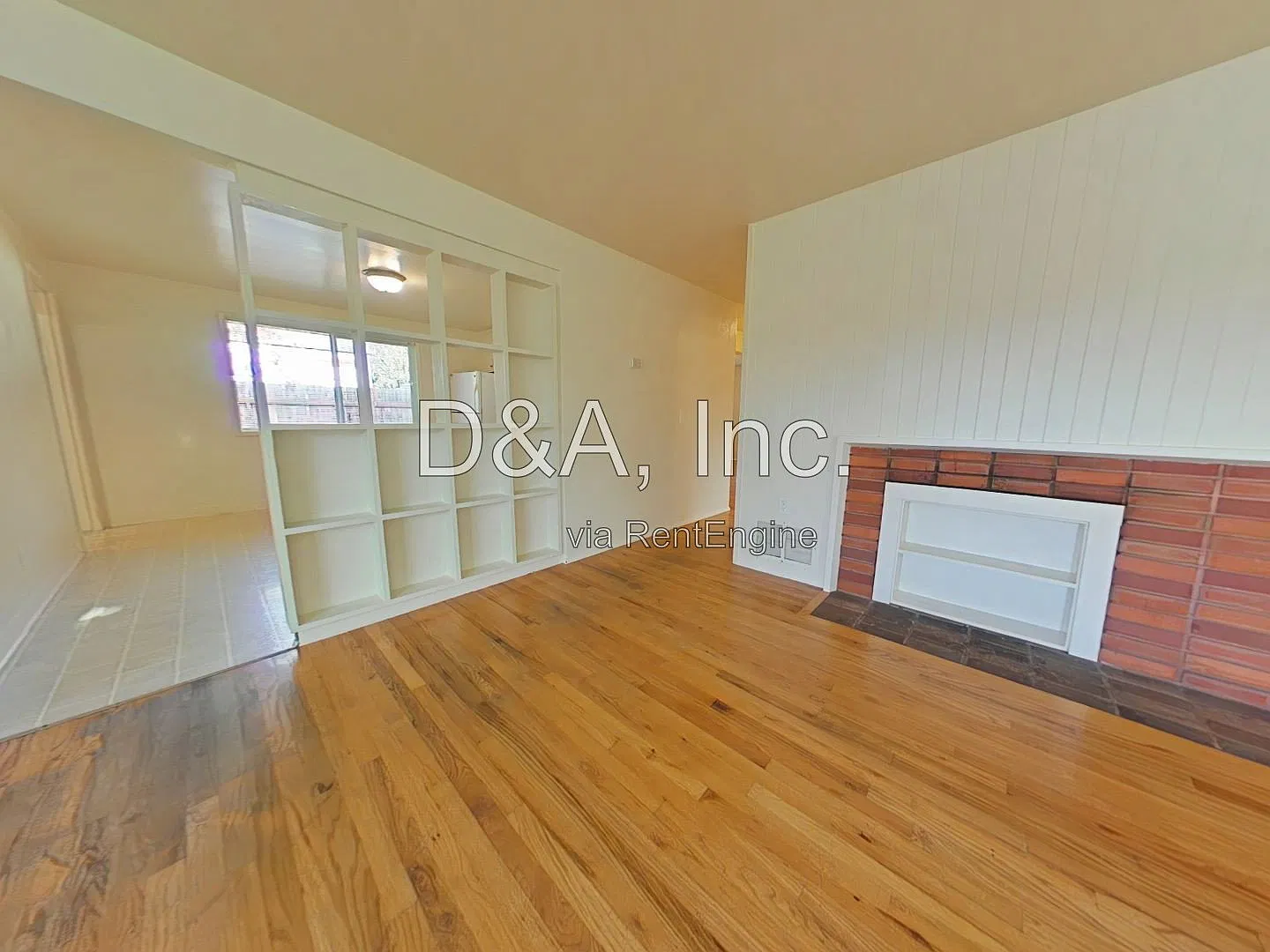3 bed, 1.5 bath, 1120 sqft, $2,395 — Photo 4