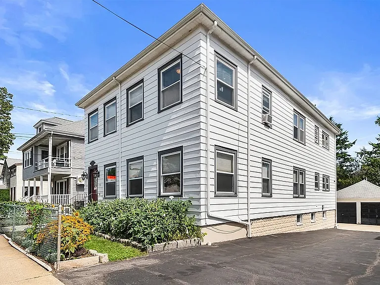 173 School St — Photo 1