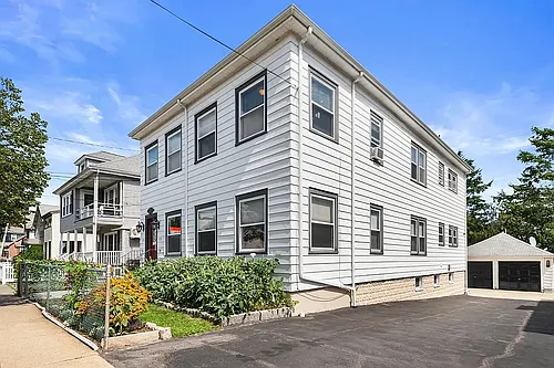173 School St Photo 1