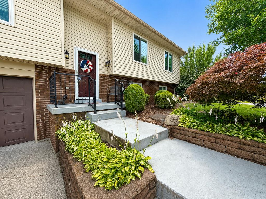 391 S Eagle Creek Dr, Lexington, KY - View 3