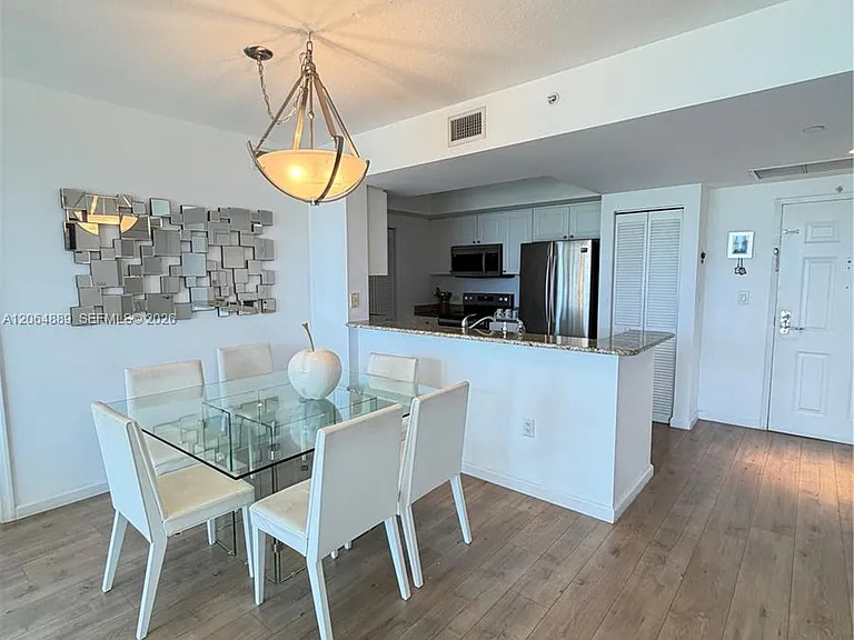 19501 W Country Club Dr #1215 — Photo 11