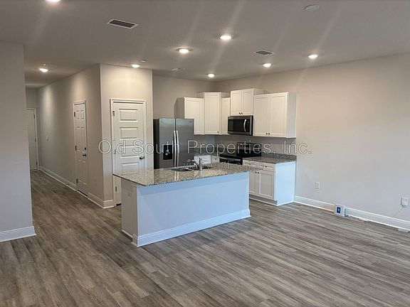 3rd image of 1202 Fairchild Village Dr