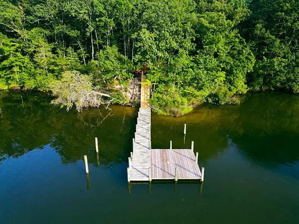 24 Eagles Nest Ln, Heathsville, VA 22473