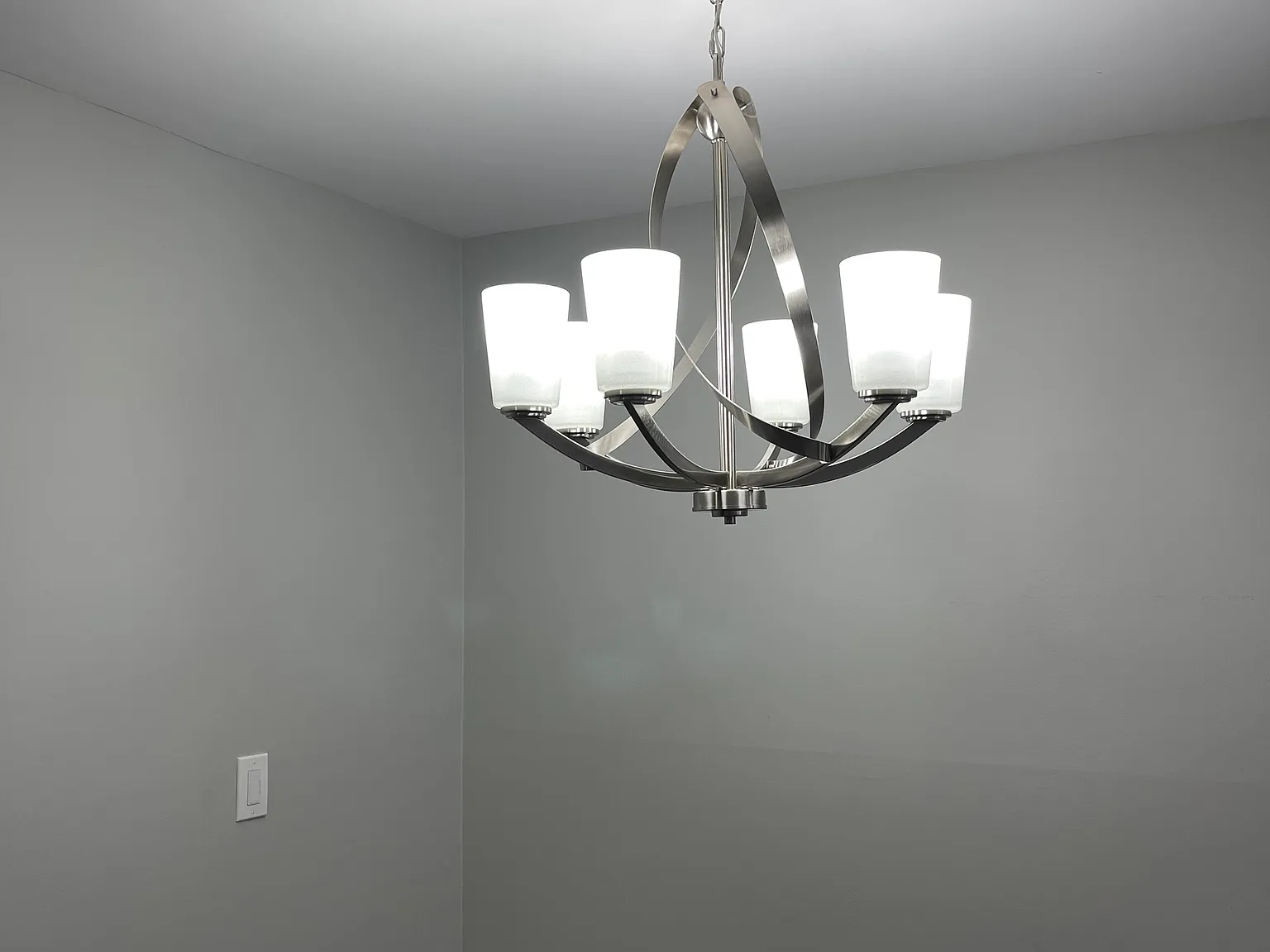 1 bed, 900 sqft, $2,000 — Photo 3