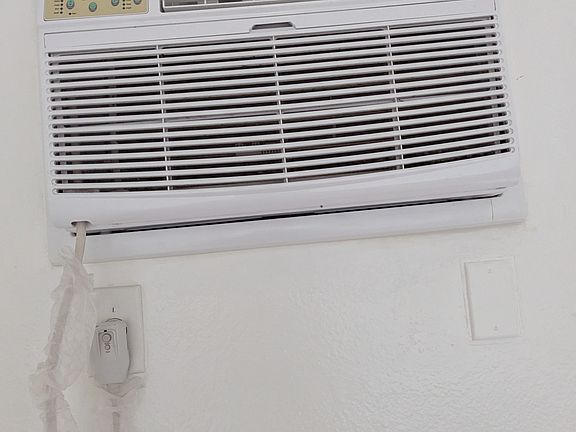 5th image of 13553 Vanowen St APT 1