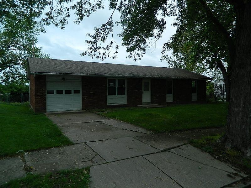 1st image of 1850 N Derexa Dr