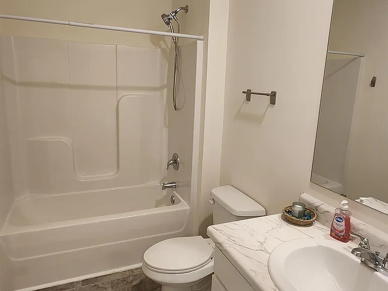 100 Alton Tucker Sr Blvd — Photo 13
