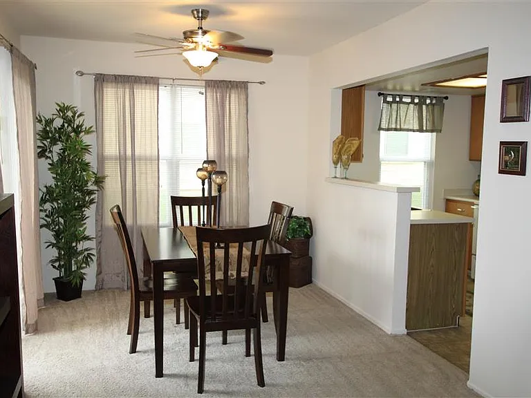 Eaglerock Village Apartments — Photo 27